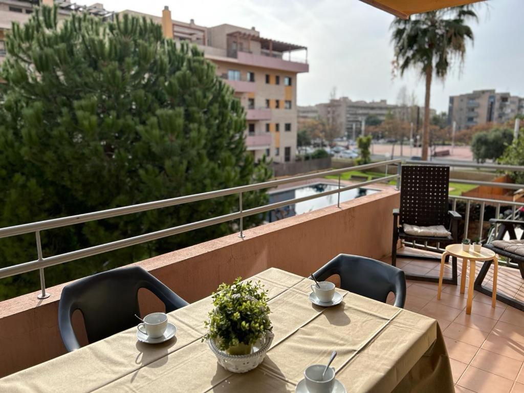 Apartamentos Los Tulipanes Salou Kültér fotó